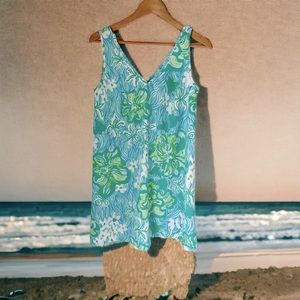 Lilly Pulitzer sleeveless,V neck dress SZ 8.